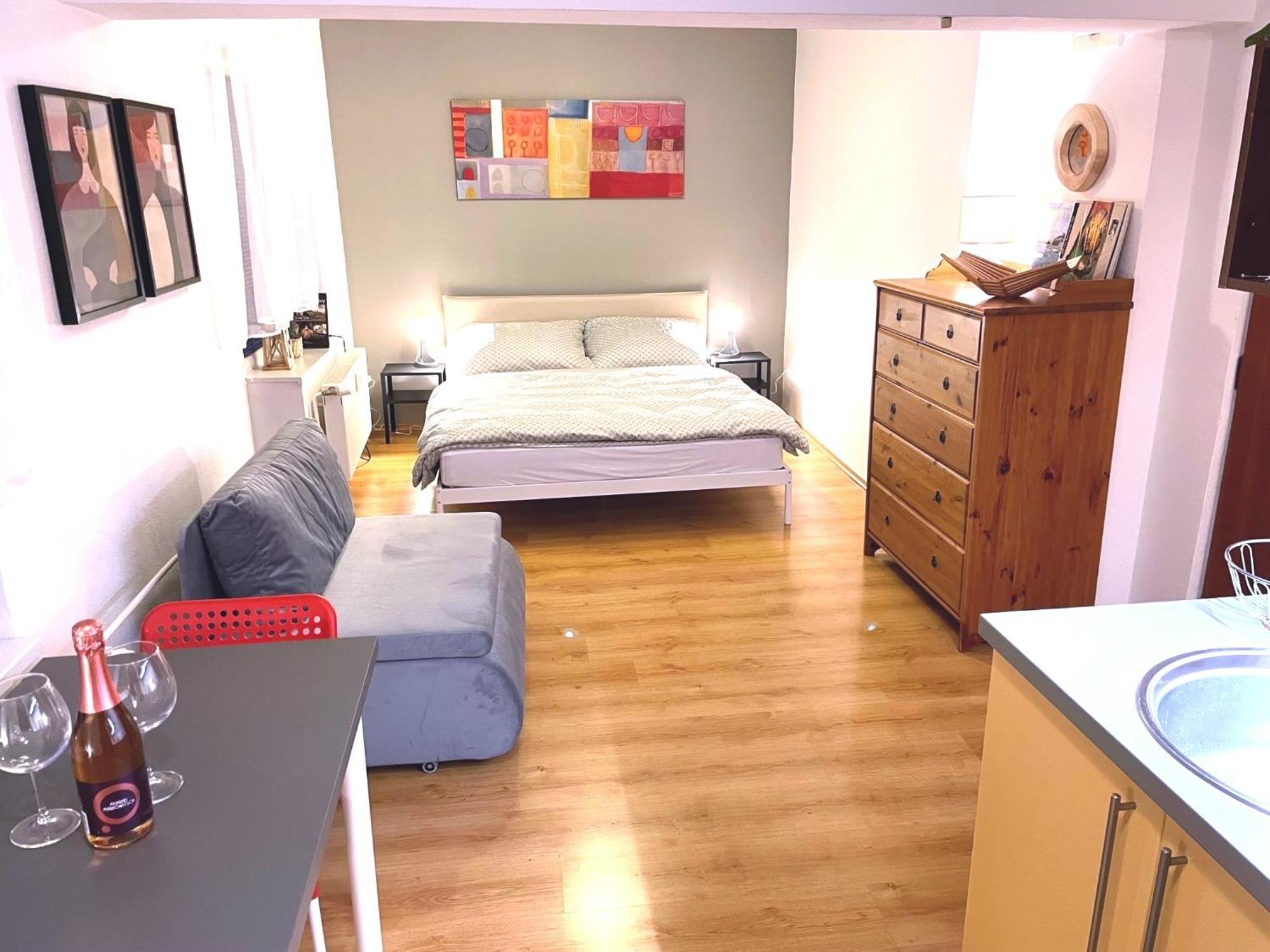 Charming Studio In The Old Town Διαμέρισμα Μπρατισλάβα Εξωτερικό φωτογραφία